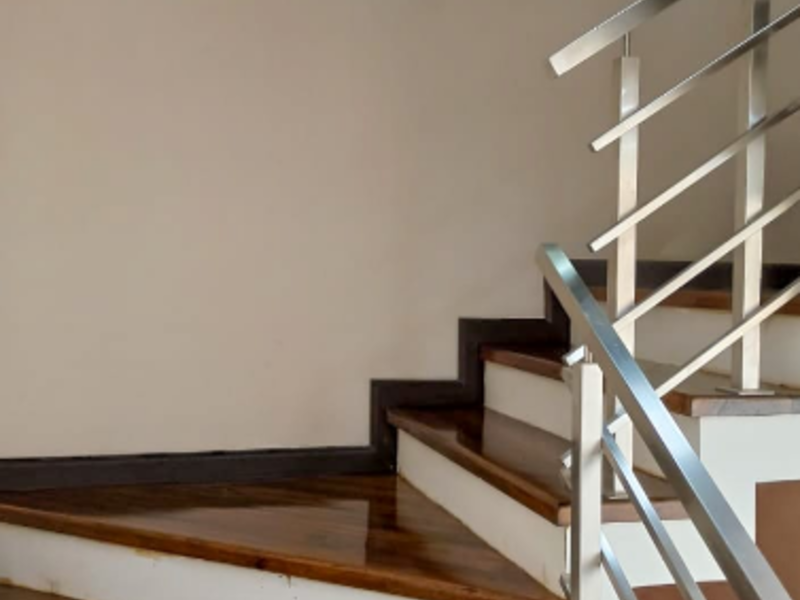 piso escalera madera